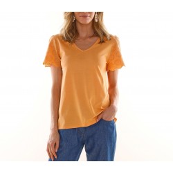Tee-shirt col V, manches courtes broderie anglaise