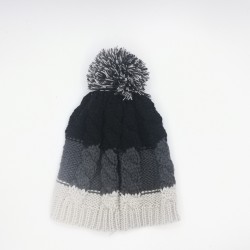 Bonnet enfant avec pompon