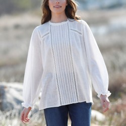 Blouse brodée macramé