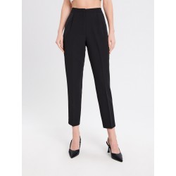 Pantalon avec pli permanent